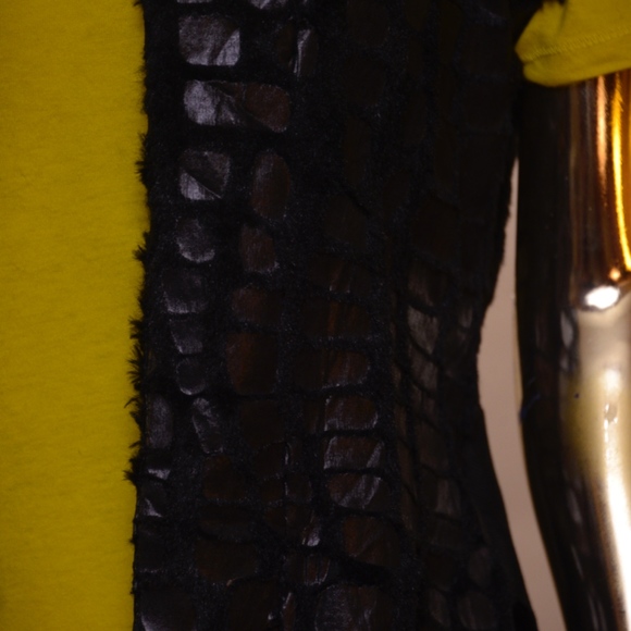 Faux fur leather unique style vest with belt -NWOT - Picture 2 of 8